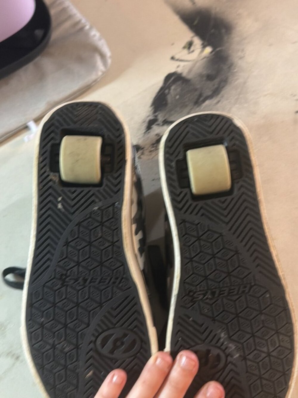 HEELYS - Picture 2 of 2